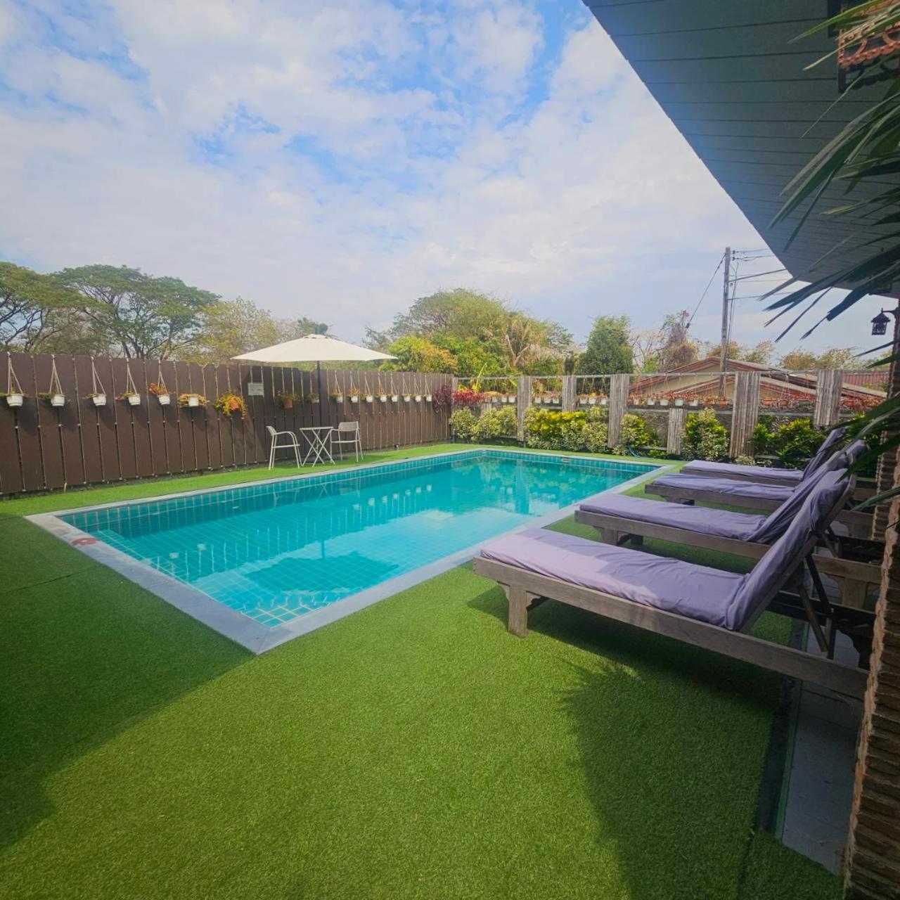 Sawasdee​ Buriram​ Resort Kültér fotó